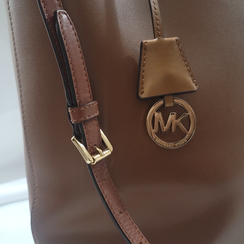 Purse - Picture 8 of 10